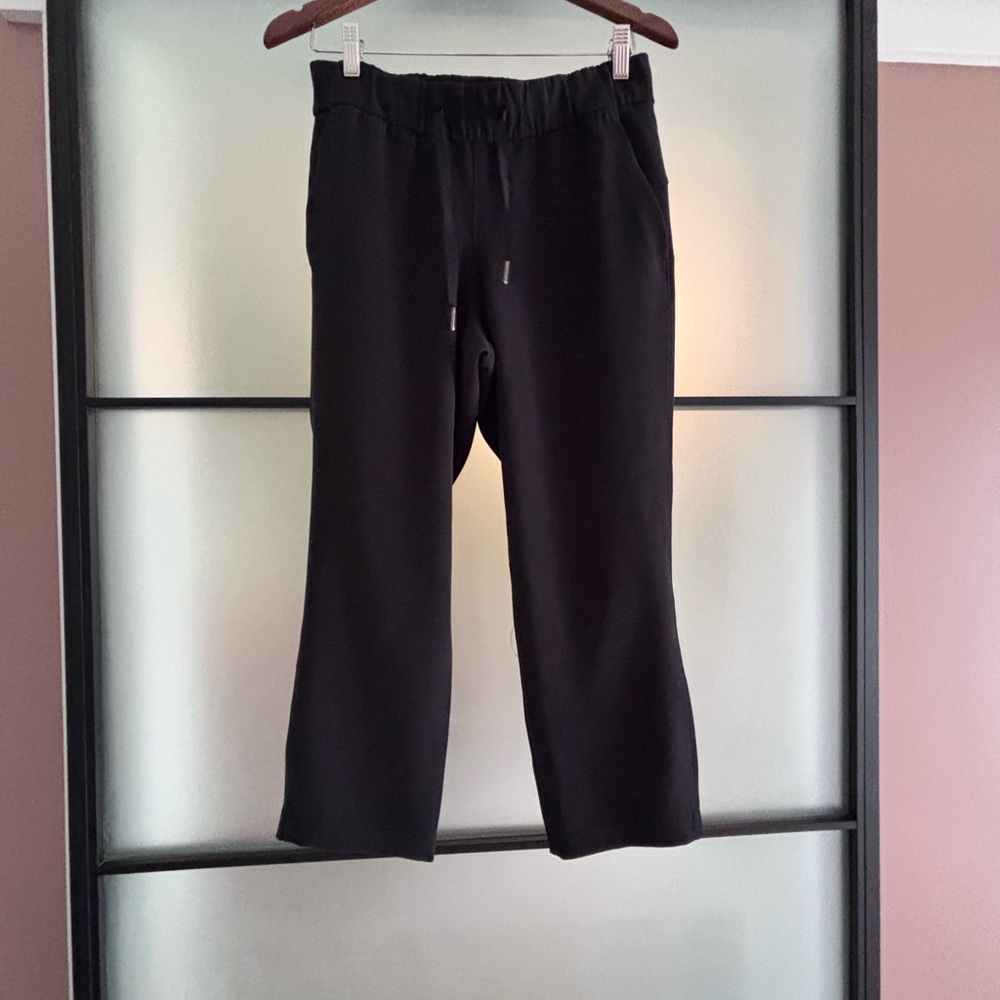 Black Lululemon sz 6 pants